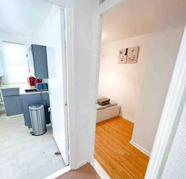 Spacious Two Bedroom Flat contacts