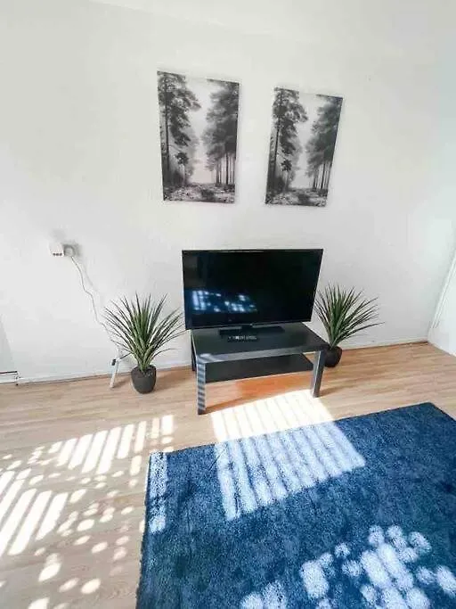 Spacious Two Bedroom Flat London
